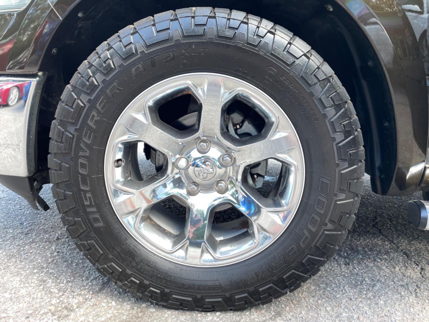 2013 BROWN RAM 1500 LARAMIE (1C6RR6NT8DS) with an 5.7L engine, Automatic transmission, located at 5103 Dorchester Rd., Charleston, SC, 29418-5607, (843) 767-1122, 36.245171, -115.228050 - Clean CarFax (no accidents reported!) Leather, Navigation, Backup Camera, CD/Sat/Bluetooth, Dual Climate Control, Power Everything (windows, locks, seats, mirrors), Heated/Cooled Seats, Heated Rear Seats, Heated Steering Wheel, Power Sliding Rear Window, Power Inverter, Push Button Start, Keyless E - Photo#21